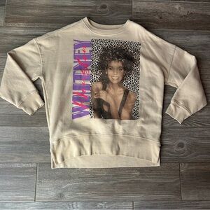 Women’s Whitney Houston Graphic Sweatshirts, XS‎